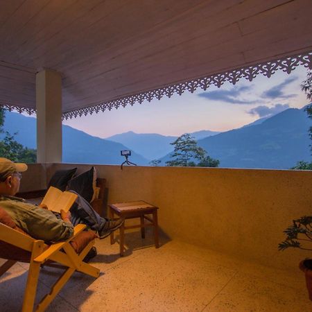La Ipsing Farm By Stayvista - 3 Bhk Villa With Balcony, Mountain View, Indoor Games, And Pet Friendly Samdong Bagian luar foto