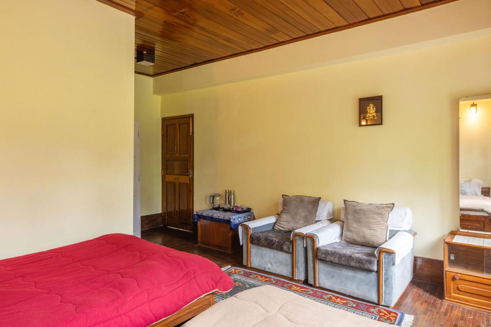 La Ipsing Farm By Stayvista - 3 Bhk Villa With Balcony, Mountain View, Indoor Games, And Pet Friendly Samdong Bagian luar foto